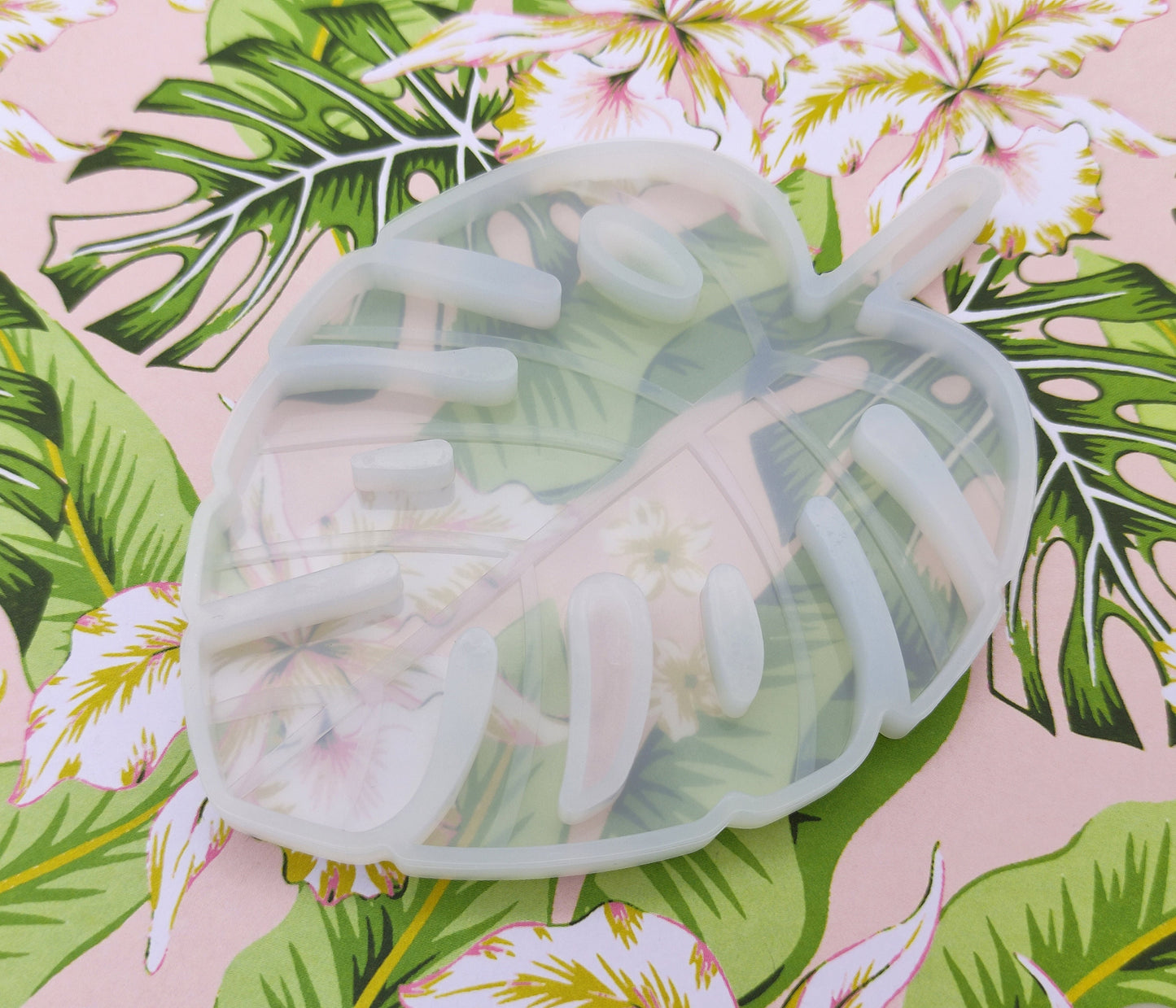 Small Monstera Leaf Coaster Mould, Palm Leaf Coaster Silicone Mold, Monstera Leaf Tray Resin Mold, Leaf Dish Mold, Monstera Leaf Plate Mould
