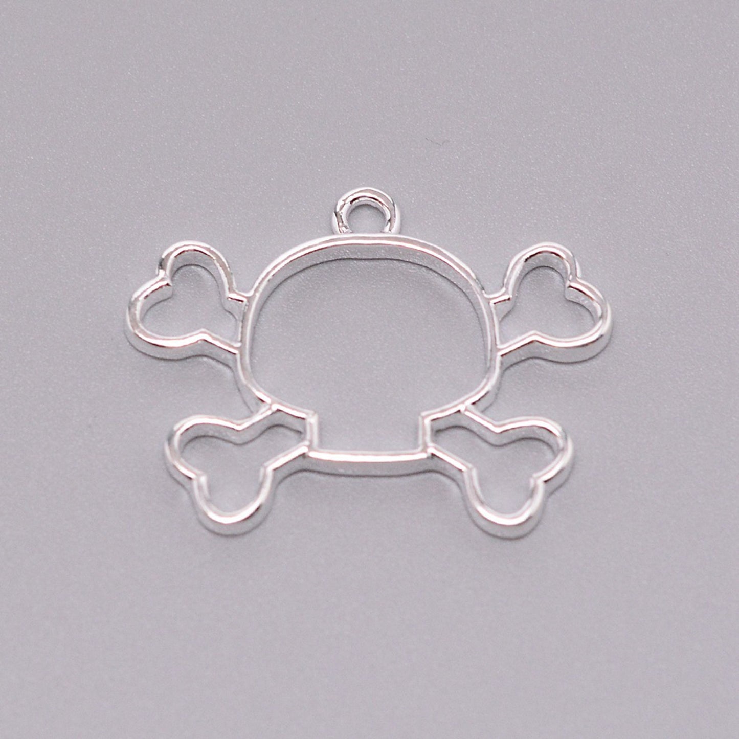 Skull Open Back Resin Bezel Jewellery pendant, Set of 2 Open Back Blank Metal Bezels, UV resin pendant bezel, Bezel Blanks Silver Colour